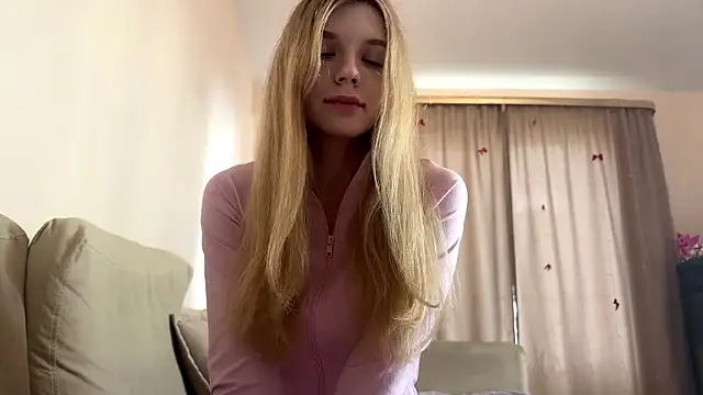 FruityXo online show from 6, 3, 2026