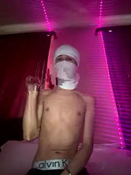 Snapshot of holydirt_luxeno1 chatting on 14, 1, 2026 holydirt luxeno1 online show from 14, 1, 2026