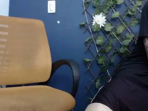 Snapshot of Edd_smit chatting on 25, 9, 2025 Edd smit online show from 25, 9, 2025