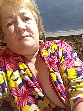 Snapshot of NikaLove49011 chatting on 8, 10, 2025 NikaLove49011 online show from 8, 10, 2025