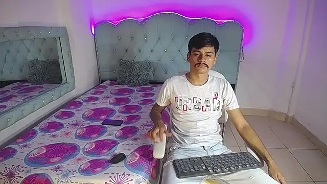 Charlie Cock  online show from 12, 9, 2025