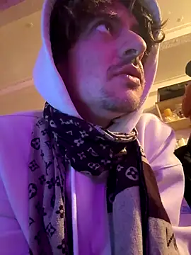 hottest23 online show from 15, 12, 2025