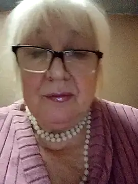 Alexia64231 online show from 6, 11, 2025