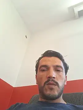 bisexsualman online show from 10, 7, 2026