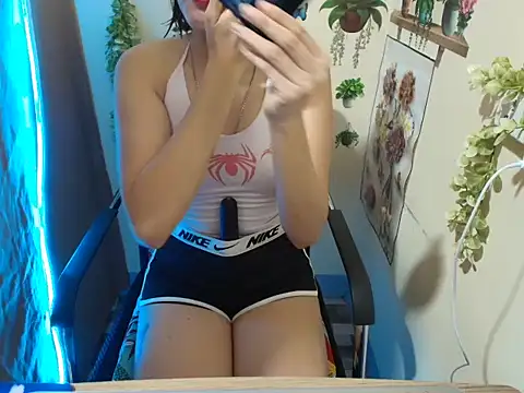 Sexy clever18xx online show from 19, 12, 2025