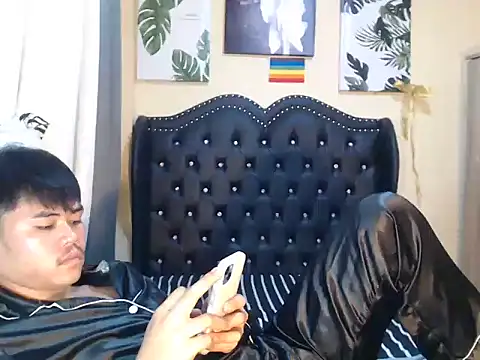 Snapshot of hot_emman chatting on 27, 3, 2026 hot emman online show from 27, 3, 2026