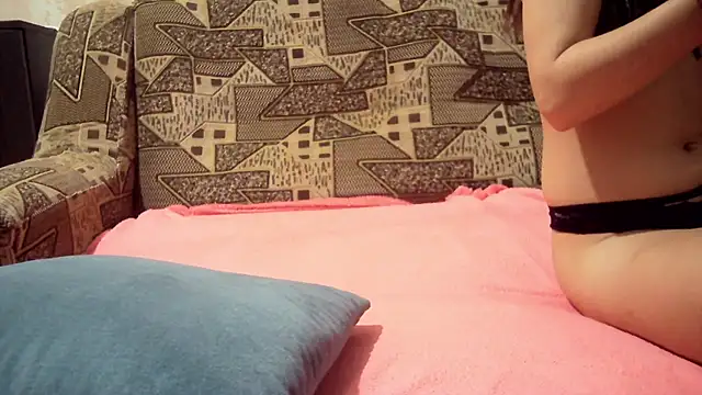 Snapshot of kiss_lovely_ chatting on 18, 2, 2026 kiss lovely online show from 18, 2, 2026