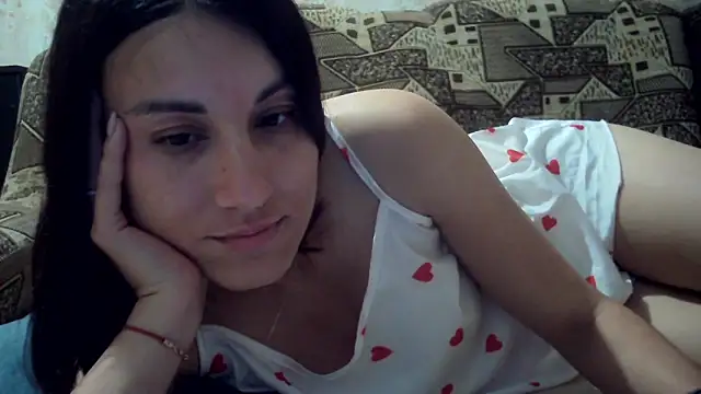 Snapshot of kiss_lovely_ chatting on 19, 5, 2026 kiss lovely online show from 19, 5, 2026