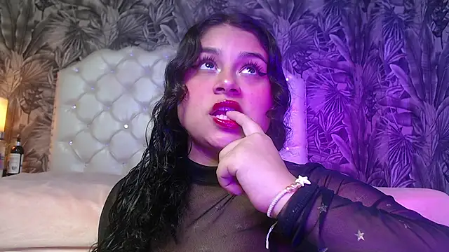 Snapshot of RylieRoss chatting on 9, 9, 2025 RylieRoss online show from 9, 9, 2025