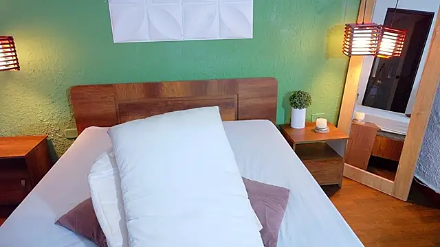 Chocolatte dreams online show from 13, 9, 2025