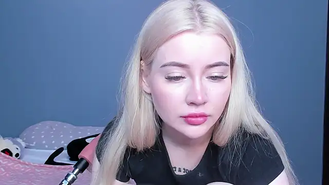 Lillie Berry online show from 12, 5, 2026
