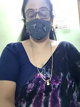Snapshot of sweet-lotus chatting on 8, 4, 2026 sweet-lotus online show from 8, 4, 2026