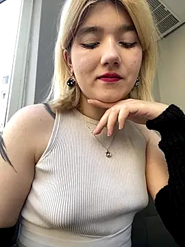 Snapshot of Cherry___Blossom chatting on 11, 9, 2025 Cherry   Blossom online show from 11, 9, 2025