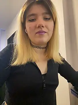 Snapshot of Cherry___Blossom chatting on 12, 3, 2026 Cherry Blossom online show from 12, 3, 2026