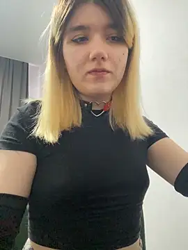 Snapshot of Cherry___Blossom chatting on 31, 3, 2026 Cherry Blossom online show from 31, 3, 2026