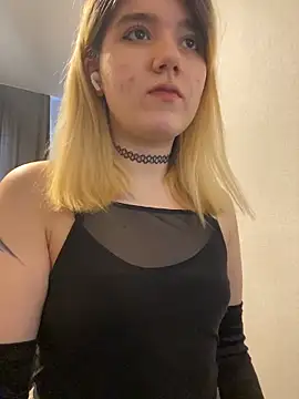 Snapshot of Cherry___Blossom chatting on 3, 4, 2026 Cherry Blossom online show from 3, 4, 2026