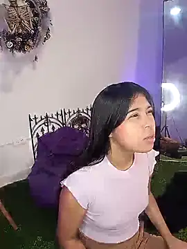Snapshot of VioletaBliss1 chatting on 24, 10, 2025 VioletaBliss1 online show from 24, 10, 2025
