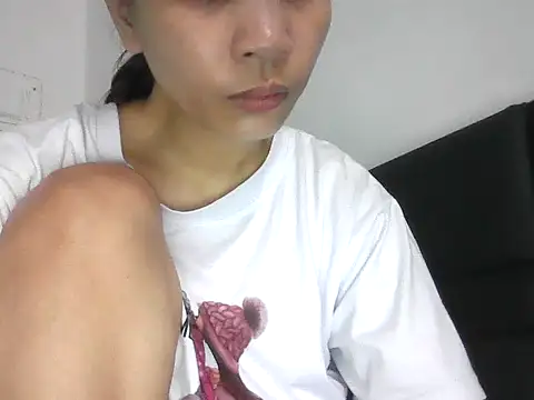 Snapshot of ivyloving4you chatting on 21, 10, 2025 ivyloving4you online show from 21, 10, 2025