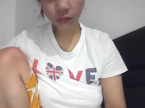 Snapshot of ivyloving4you chatting on 28, 10, 2025 ivyloving4you online show from 28, 10, 2025