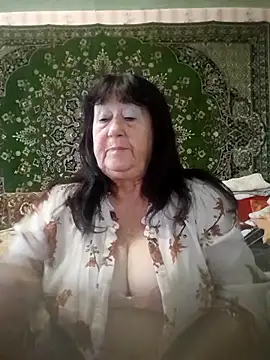 CrystalLime6411 online show from 3, 10, 2025