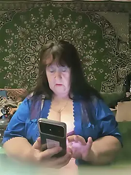 CrystalLime6411 online show from 3, 6, 2026