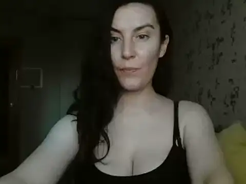 Snapshot of KatalinaQE chatting on 20, 9, 2025 KatalinaQE online show from 20, 9, 2025