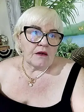 VioletSweet5566 online show from 17, 5, 2026