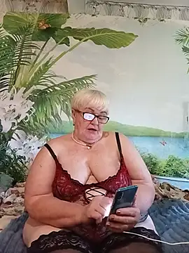 VioletSweet5566 online show from 4, 7, 2026