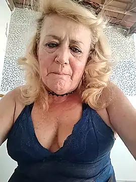 Snapshot of Belladama61 chatting on 7, 2, 2026 Belladama61 online show from 7, 2, 2026