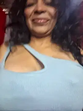 Snapshot of floresblancas chatting on 4, 10, 2025 floresblancas online show from 4, 10, 2025