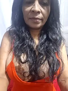 Snapshot of floresblancas chatting on 13, 12, 2025 floresblancas online show from 13, 12, 2025