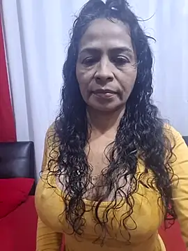 Snapshot of floresblancas chatting on 17, 12, 2025 floresblancas online show from 17, 12, 2025