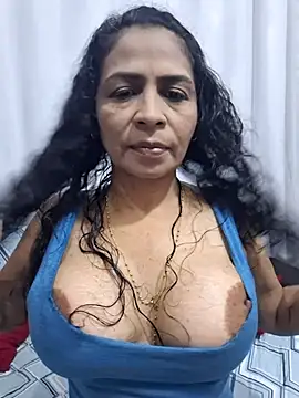 Snapshot of floresblancas chatting on 21, 12, 2025 floresblancas online show from 21, 12, 2025