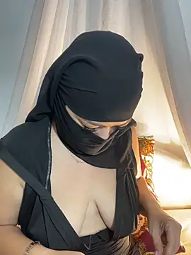 Snapshot of Amyraa_ chatting on 14, 10, 2025 Amyraa  online show from 14, 10, 2025
