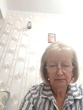 AlikaSwan5821 online show from 7, 10, 2025