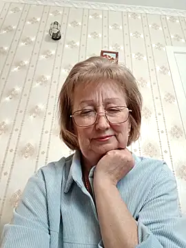 AlikaSwan5821 online show from 4, 3, 2026