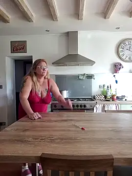 Misspapillon1840 online show from 1, 12, 2025