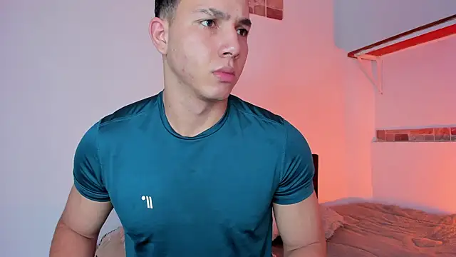 Snapshot of max_valiant1 chatting on 24, 9, 2025 max valiant1 online show from 24, 9, 2025