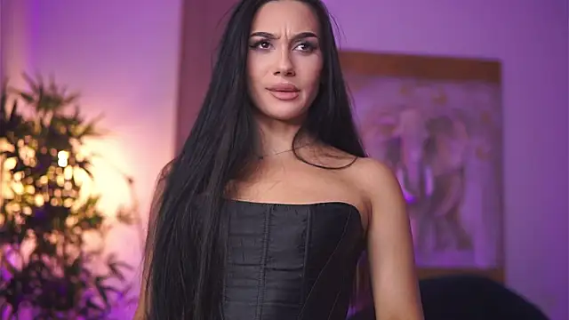 NinaSolenne online show from 28, 10, 2025