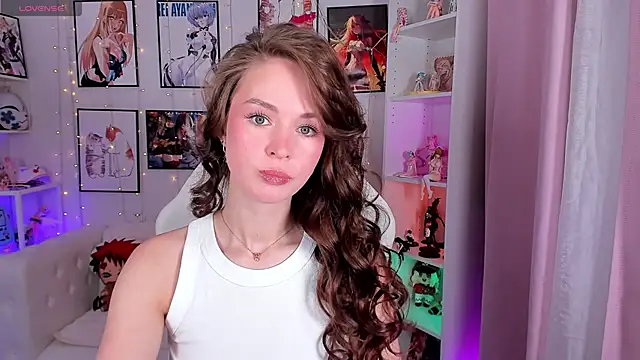 Mary Russel  online show from 13, 9, 2025
