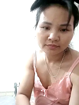 Heulwen-22 online show from 1, 10, 2025