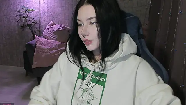 AlinaGreeeen online show from 28, 9, 2025