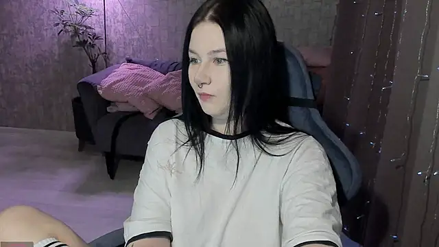 AlinaGreeeen online show from 24, 10, 2025