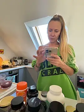 blondi2077 online show from 26, 10, 2025