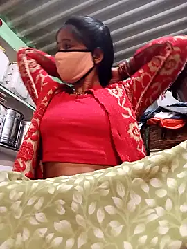 Snapshot of MISS_LOVE_001 chatting on 17, 11, 2025 MISS LOVE 001 online show from 17, 11, 2025