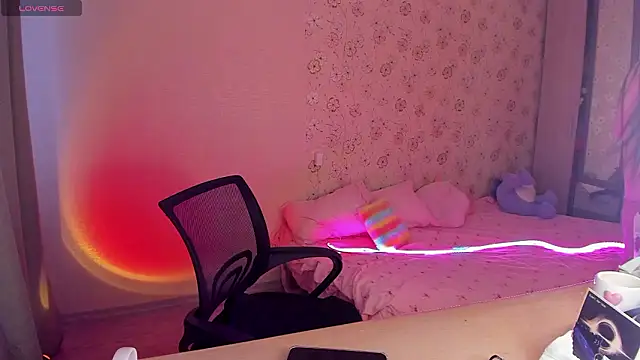 Snapshot of Alice_next_door chatting on 23, 2, 2026 Alice next door online show from 23, 2, 2026