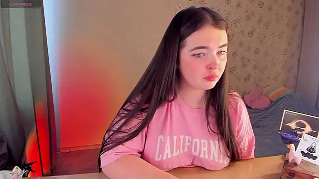 Snapshot of Alice_next_door chatting on 10, 3, 2026 Alice next door online show from 10, 3, 2026