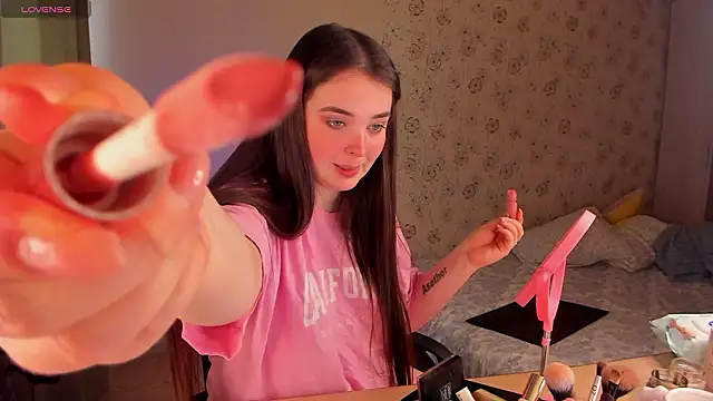 Snapshot of Alice_next_door chatting on 16, 3, 2026 Alice next door online show from 16, 3, 2026