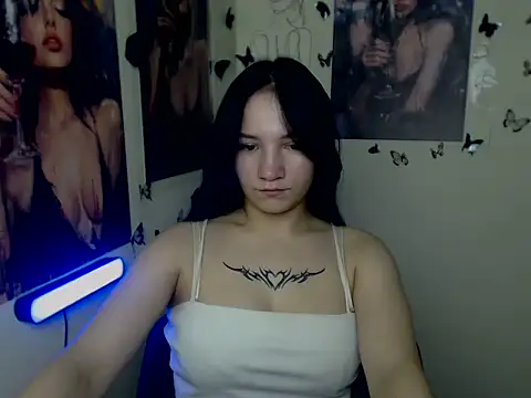 Snapshot of Em7MaA chatting on 5, 12, 2025 Em7MaA online show from 5, 12, 2025