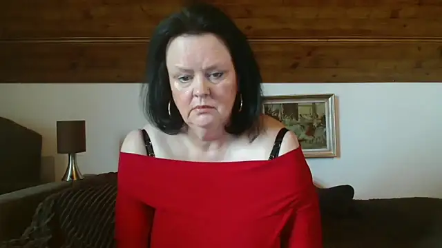Snapshot of TiffanyMature chatting on 15, 10, 2025 TiffanyMature online show from 15, 10, 2025